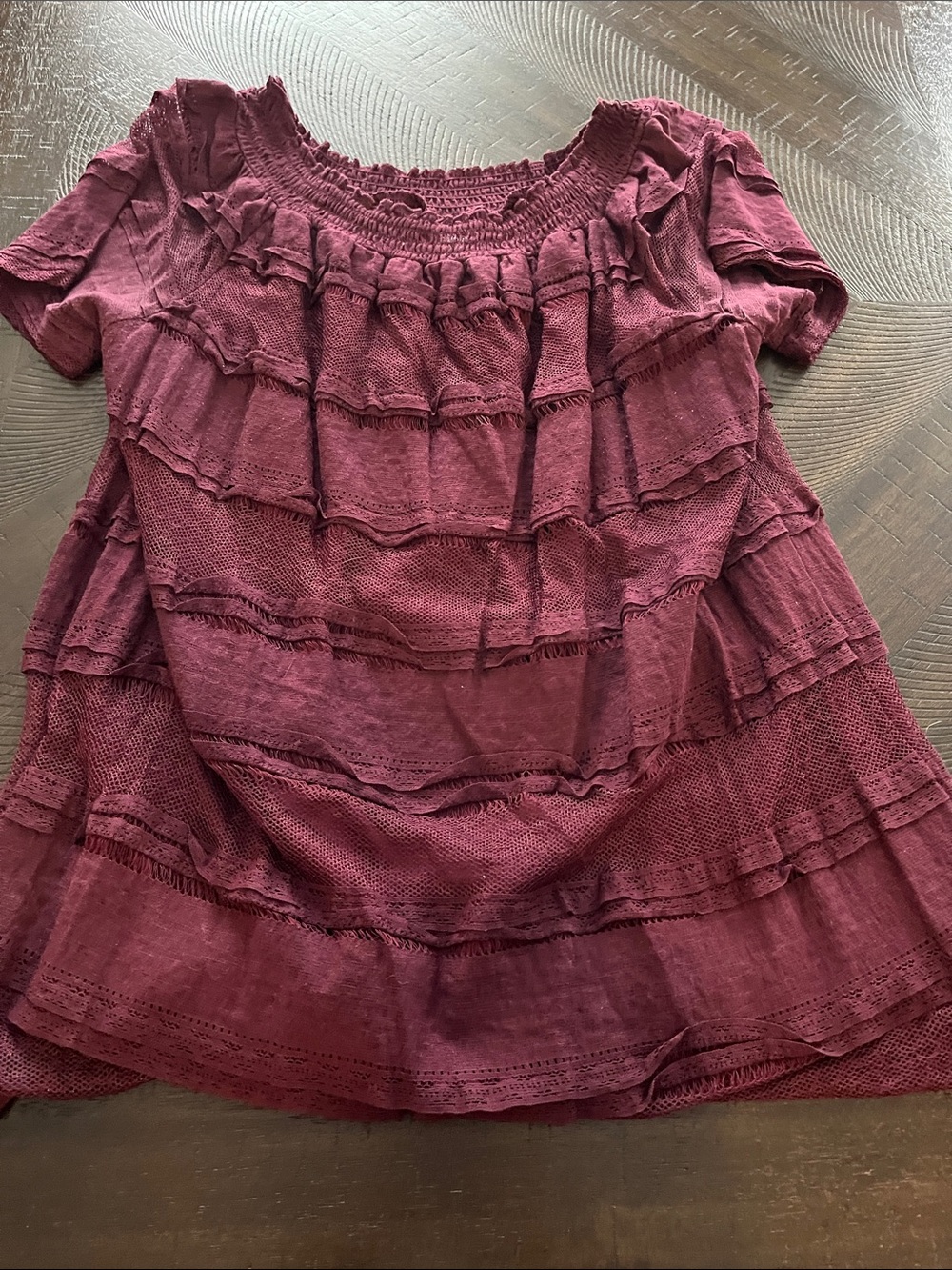 Ruffled Short Sleeve Tunic Top in Burgundy